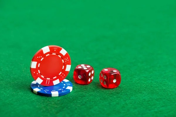 Gem Saviour slot game interface on rupiahqq showing reels and stake controls